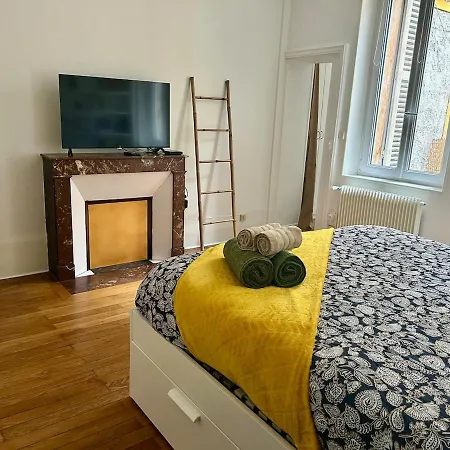 Le Patio Des Ducs, Hypercentre דירה